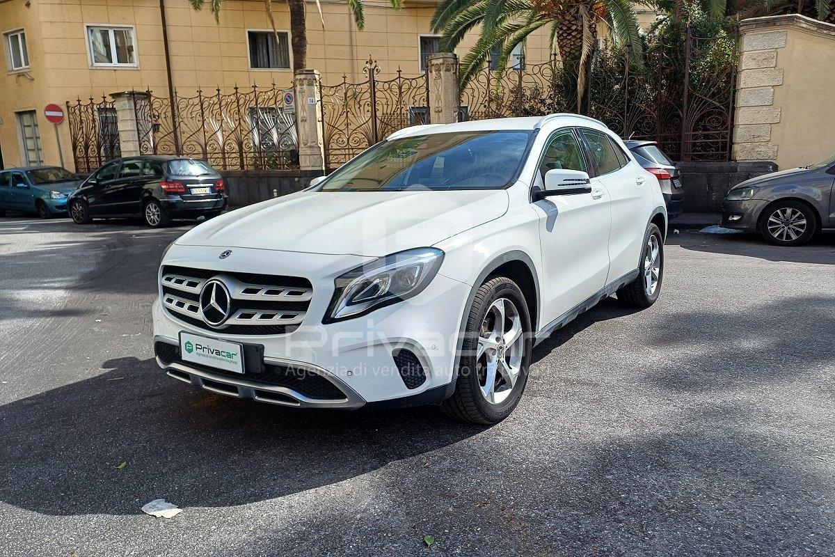 MERCEDES GLA 200 d Automatic Sport