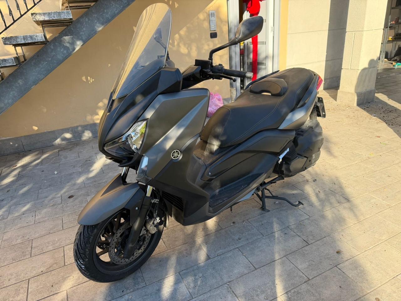 Yamaha X-Max 400