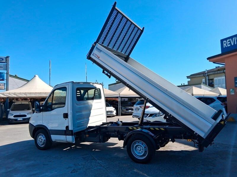 Iveco Daily RIBALTABILE TRILATERALE NUOVO