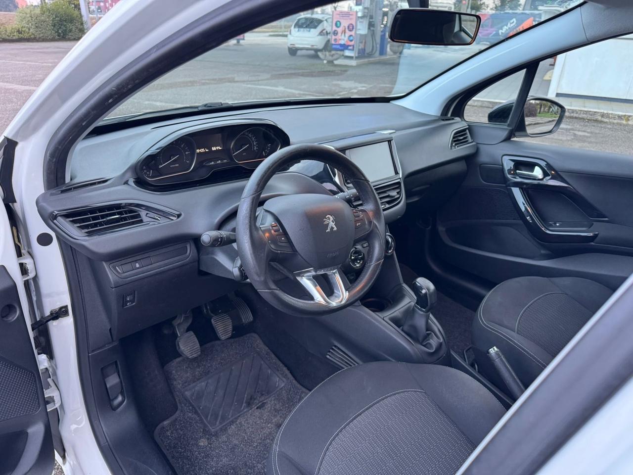 Peugeot 208 PureTech 82 5 porte Allure 2017