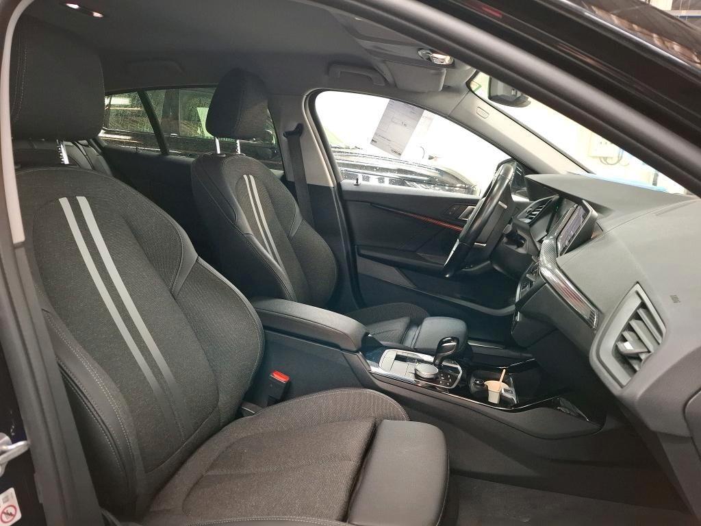 BMW 118i 136CV STEPTRONIC SPORT EDITION ( FARI LED - BMW DIGITAL COCKPIT - AMBIENT LIGHTS - NAVI - MIRROR - PARK ASSISTANT - TELECAMERA POST. )