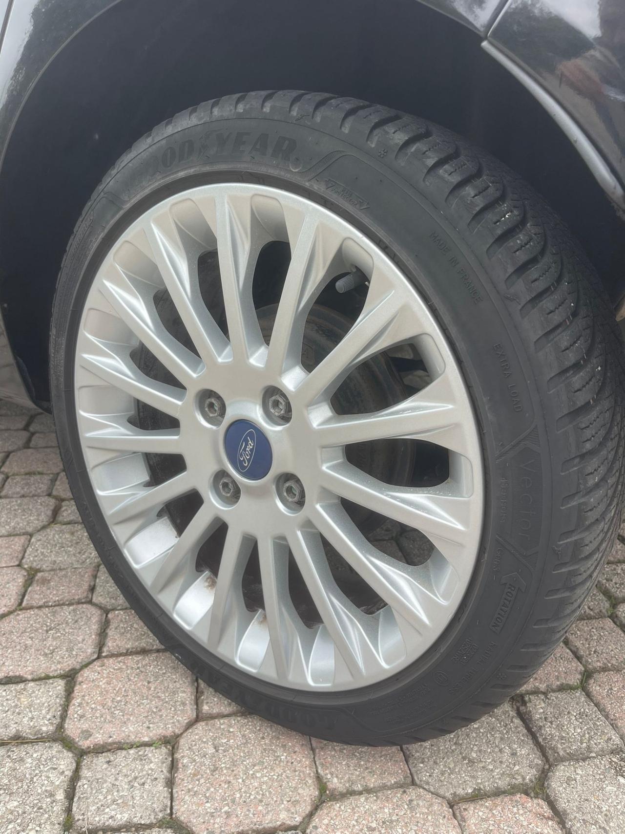 Ford Fiesta 1.4 5 porte Bz.- GPL Titanium