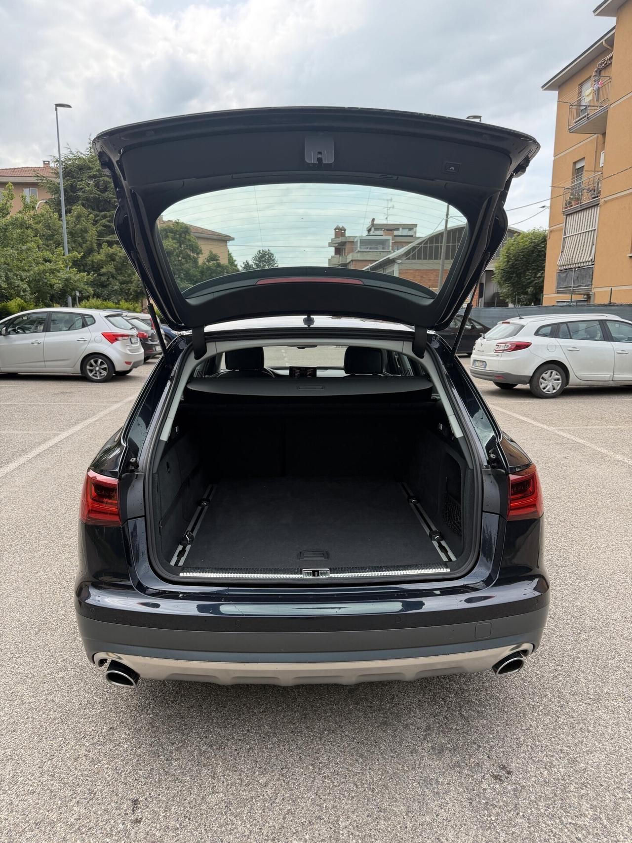 Audi A6 allroad Allroad 3.0 TDI - 4X4 - NAV. - 12 MESI DI GARANZIA -
