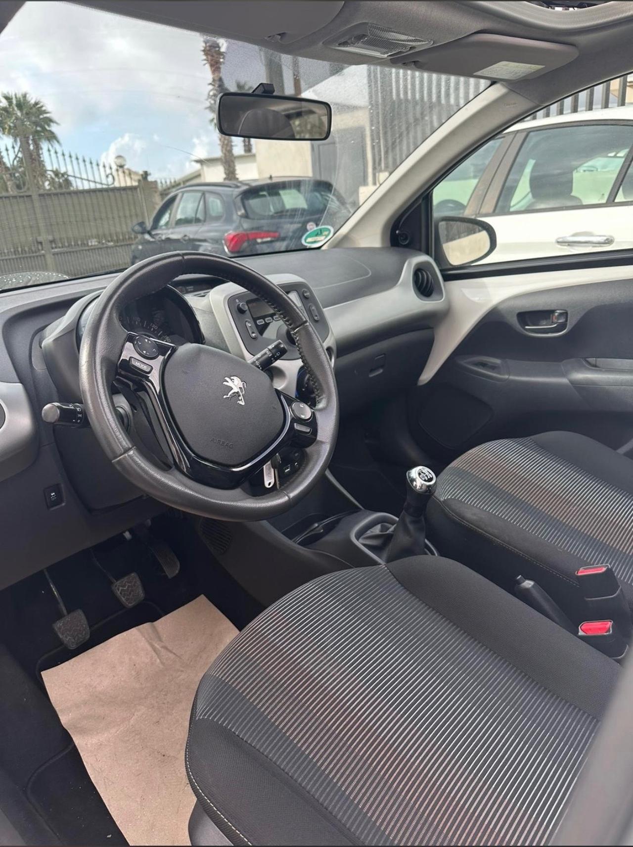 Peugeot 108 VTi 68 5 porte Allure CabrioPDC