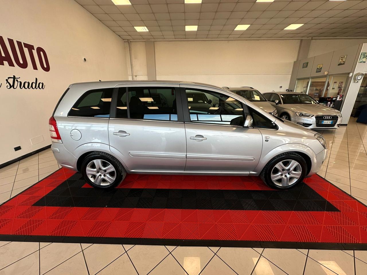 Opel Zafira 1.8 16V GPL-TECH Cosmo