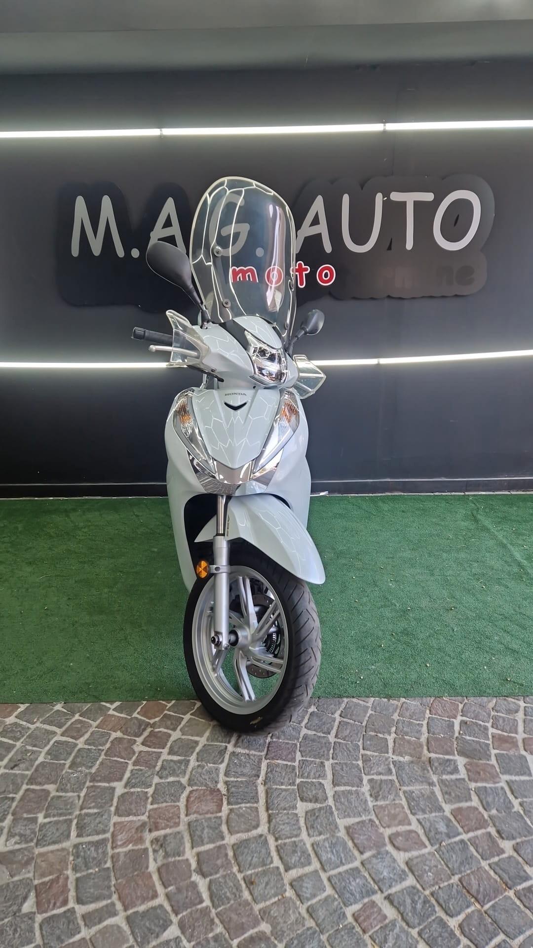 Honda SH 300