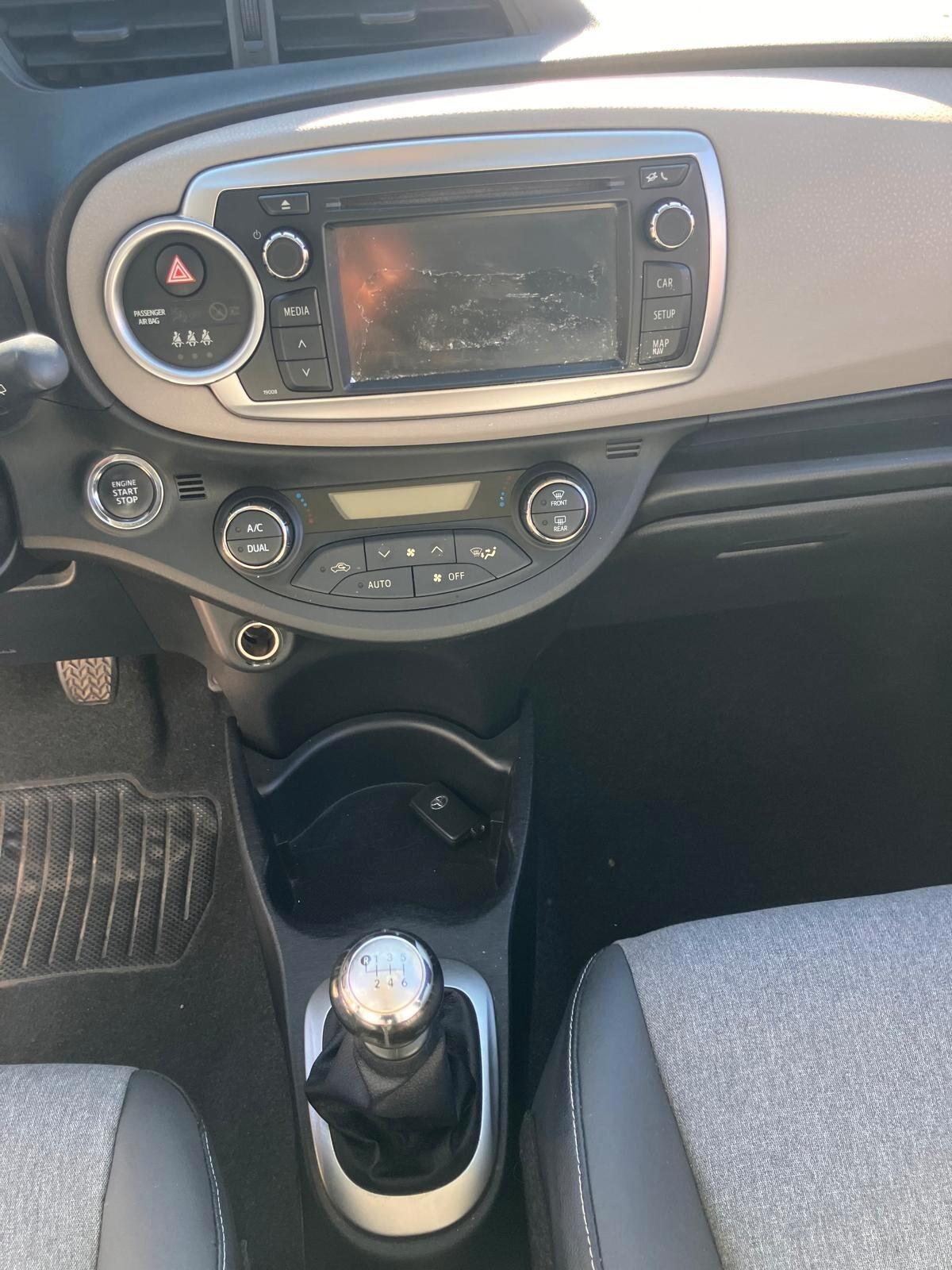 TOYOTA YARIS 1.3 100cv 5 Porte Lounge