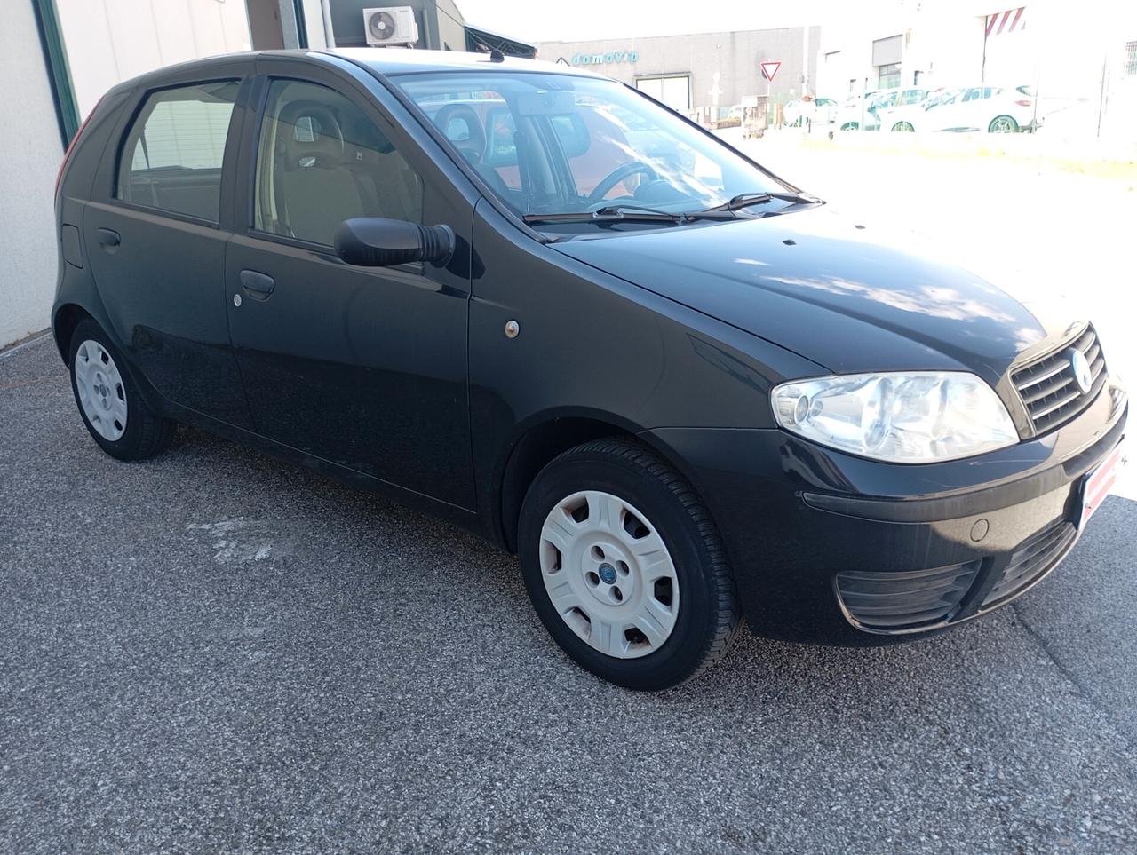FIAT PUNTO OK NEOPATENTATI