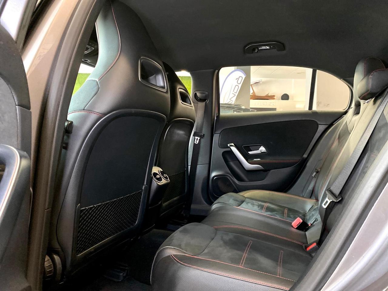 Mercedes Classe A 180d Auto Premium AMG 18" MBUX LED