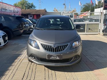 Lancia Ypsilon 1.0 FireFly 5 porte S&S Hybrid Ecochic Silver