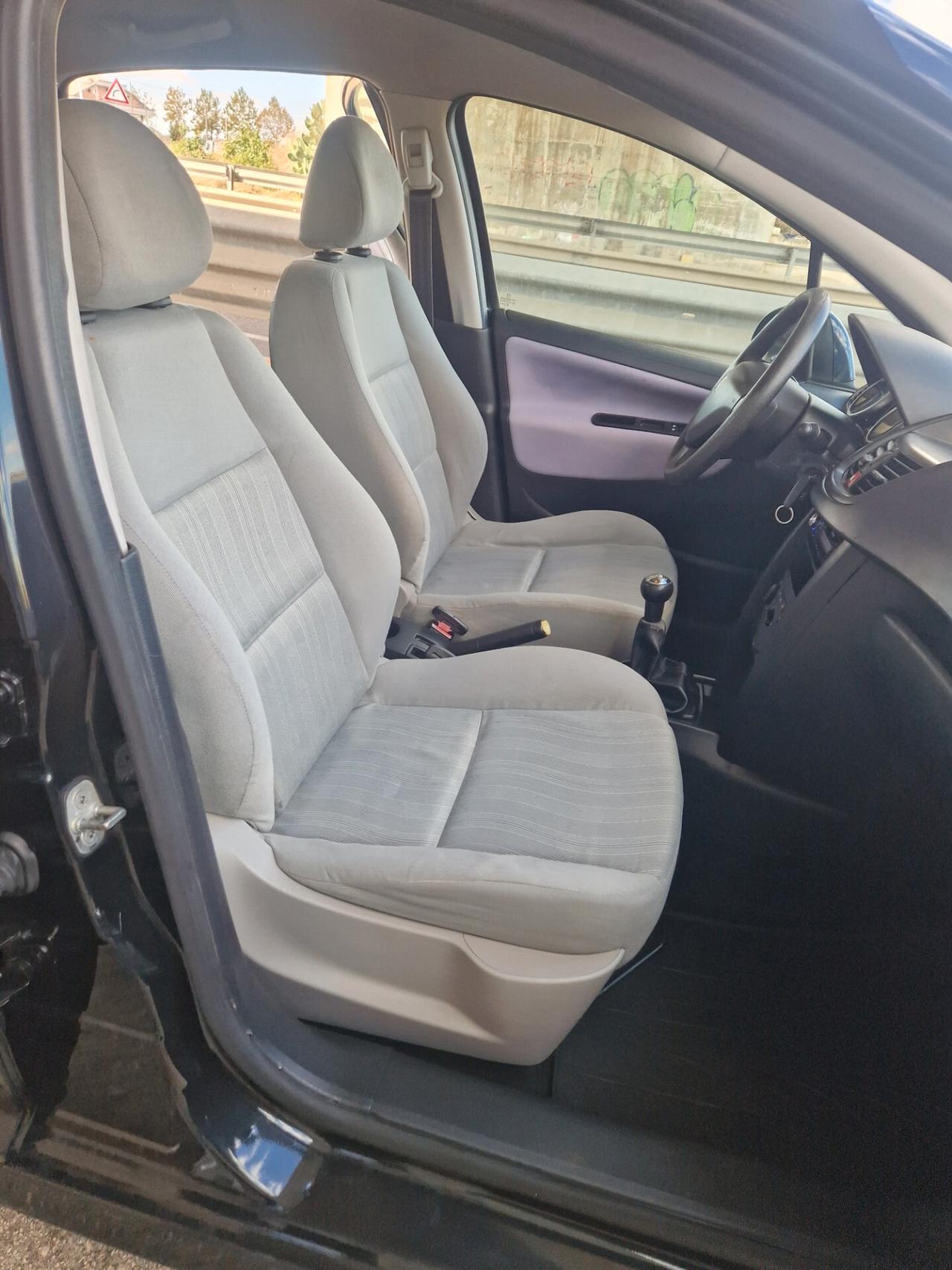 Peugeot 207 1.4 HDi 70CV 5p. X Line