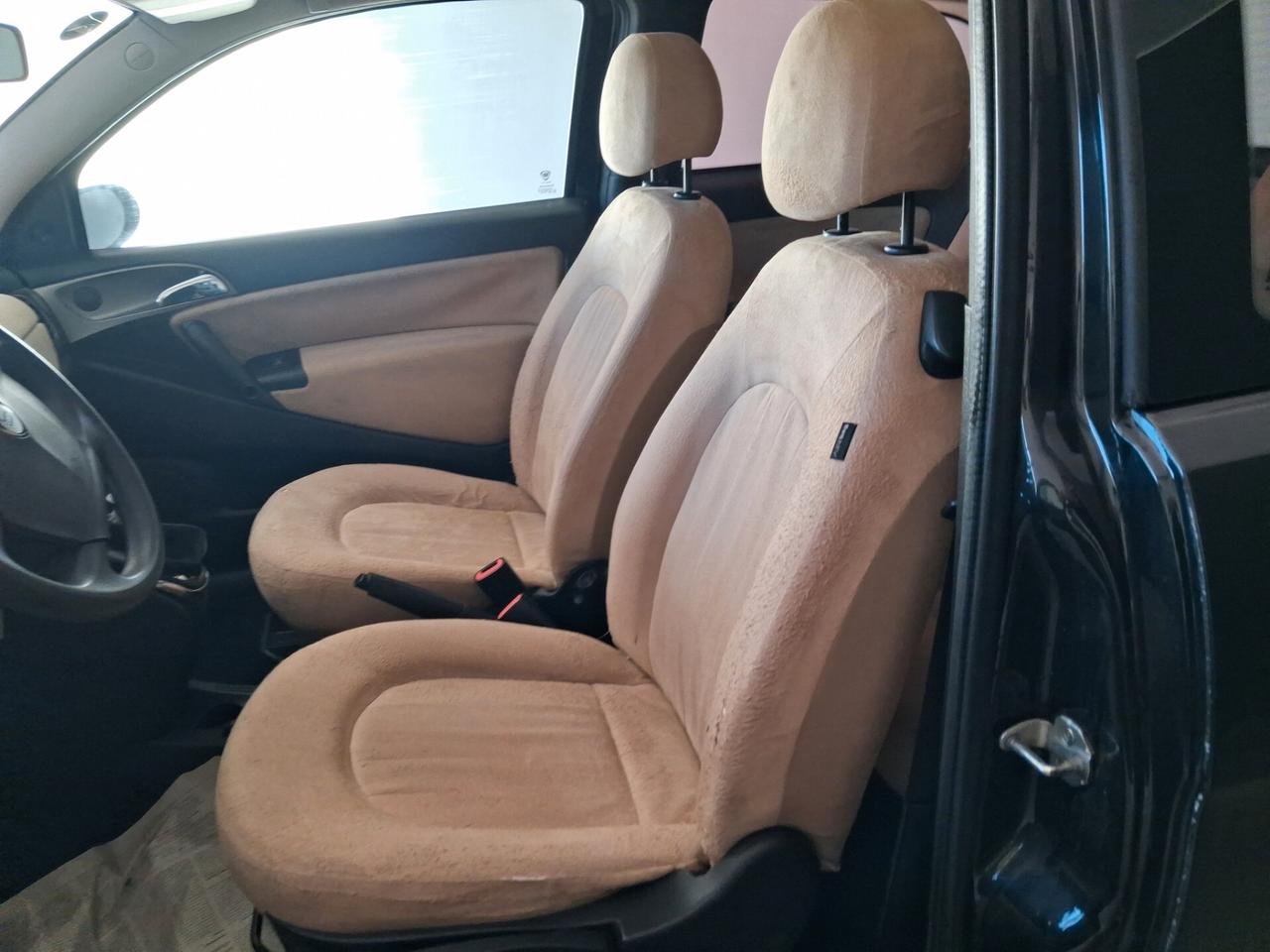 Lancia Ypsilon 1.2 tenuta maniacale