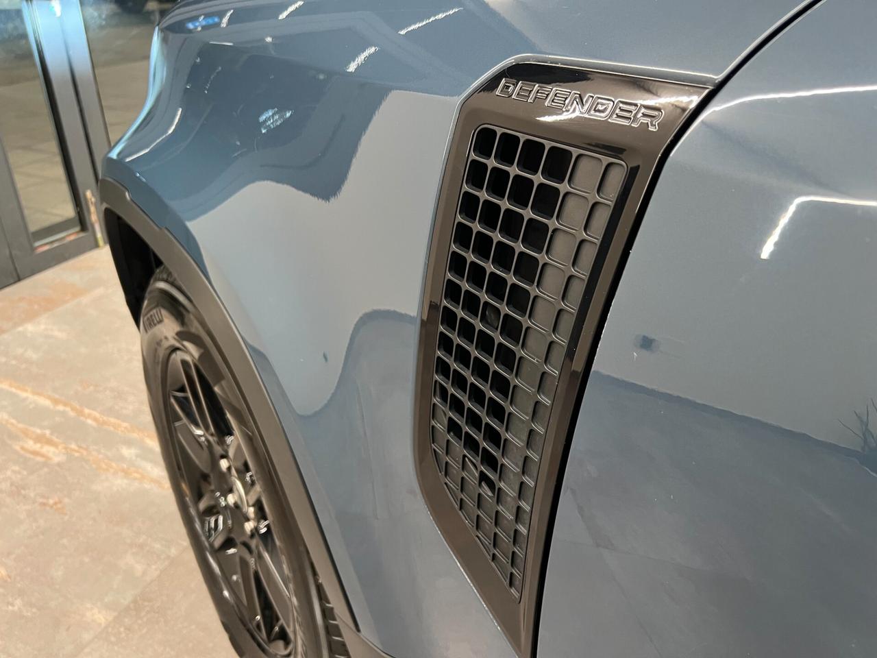 Land Rover Defender 110 2.0 SD4 AWD 200CV