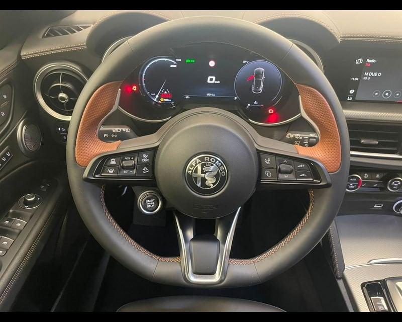 Alfa Romeo Stelvio 2023 2.2 t Intensa Q4 210cv auto