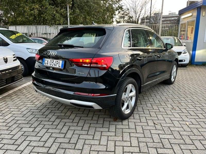 Audi Q3 40 TDI quattro S tronic Business Advanced