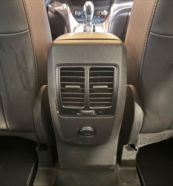 Ford Kuga 2.0 TDCI 150 CV S&S 4WD Powershift Titanium