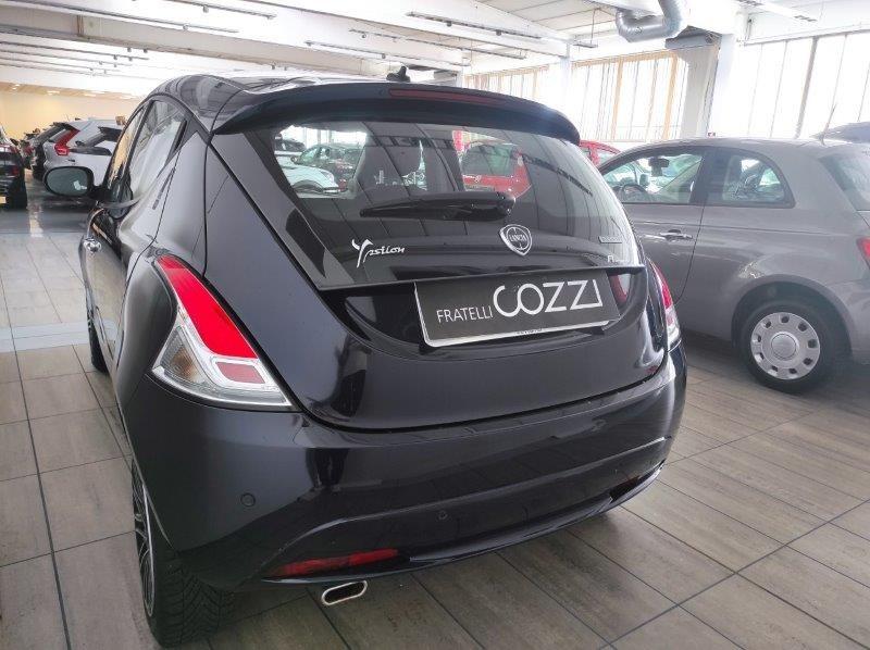 LANCIA Ypsilon 3ª serie - Ypsilon 1.0 FireFly 5 porte S&S Hybrid Ecochic Gold