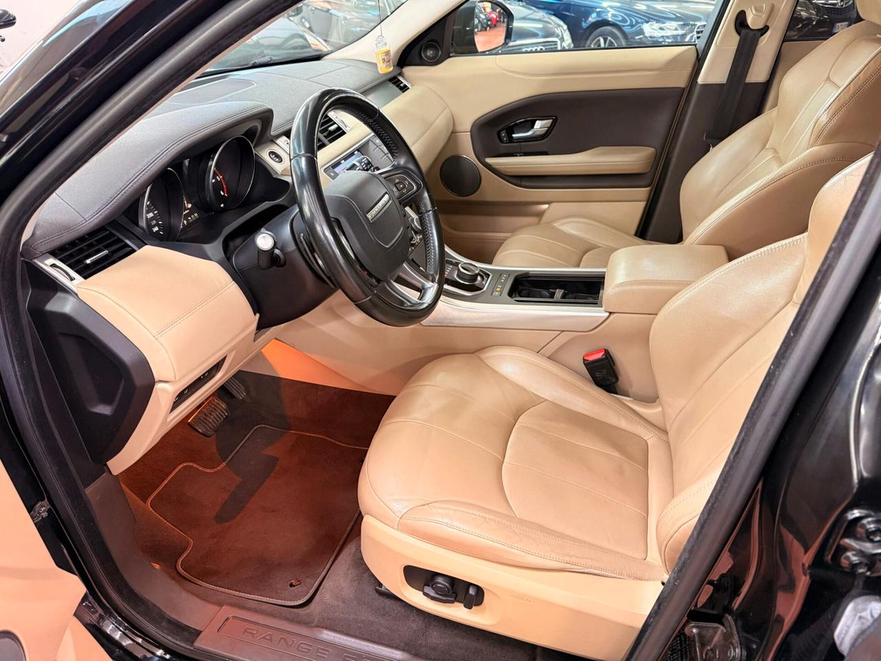 Land Rover Range Evoque 2.0 TD4 180 CV 5p. Autobiography