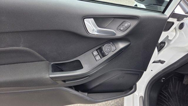 FORD Fiesta 1.1 85 CV 5 porte Titanium PERMUTE OK NEOPATENTATI