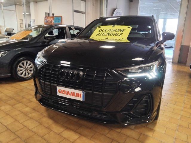 AUDI Q3 35 TDI S tr.Identity Black 20" FULL