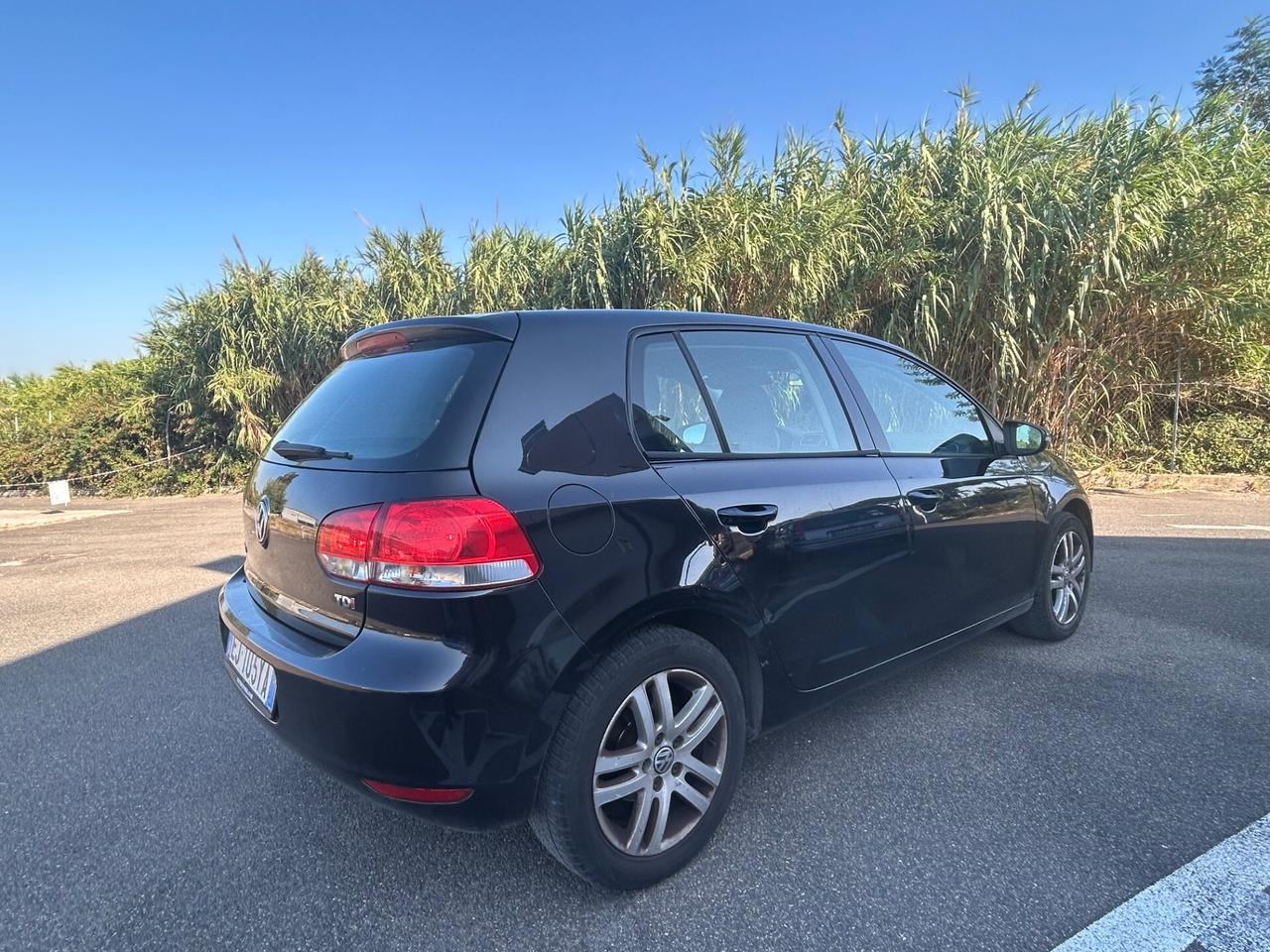 Volkswagen Golf 1.6 TDI DPF 5p. Highline