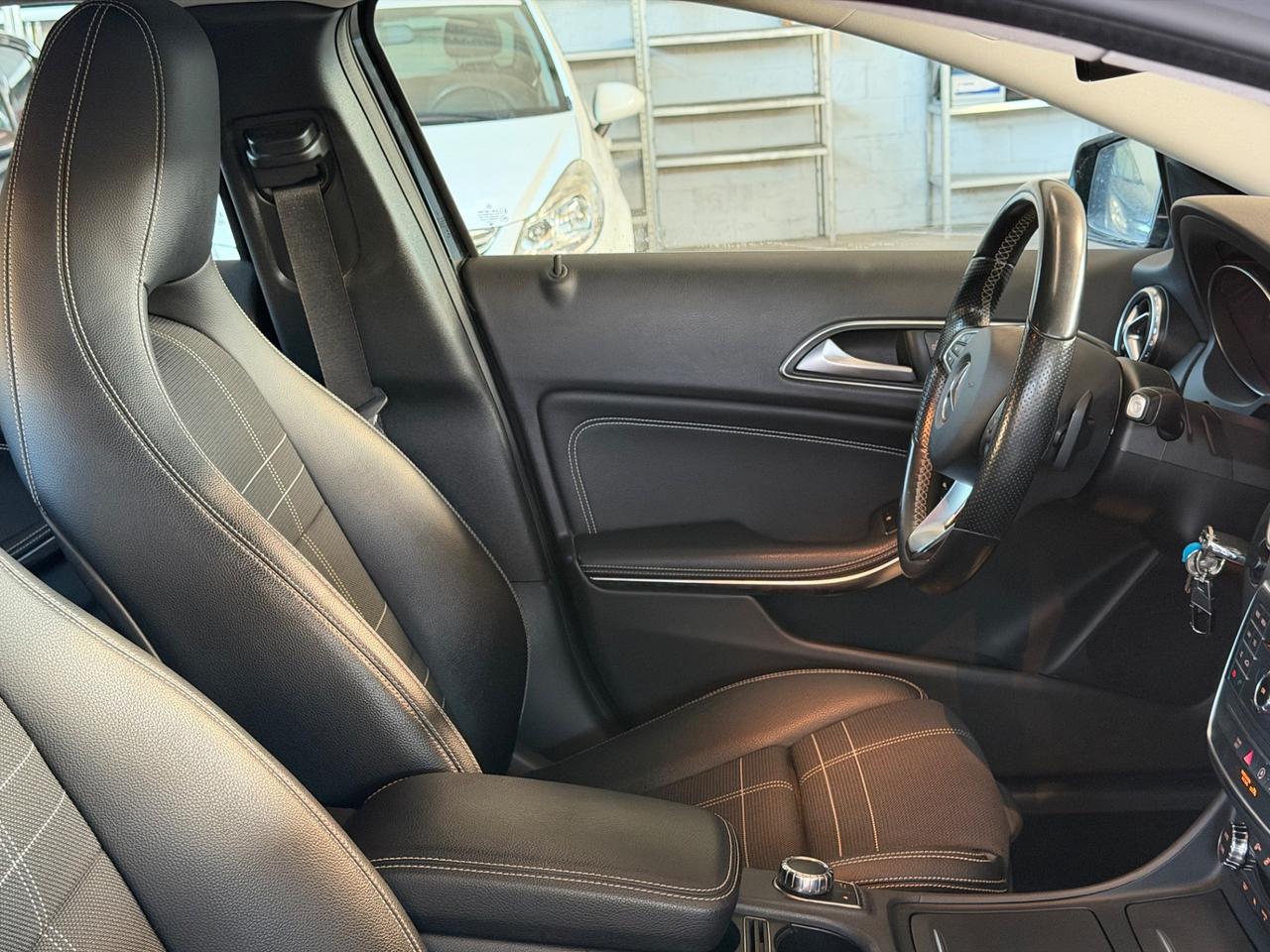 Mercedes-benz GLA 200 d Automatic Premium EURO 6 Tagliandi certificati
