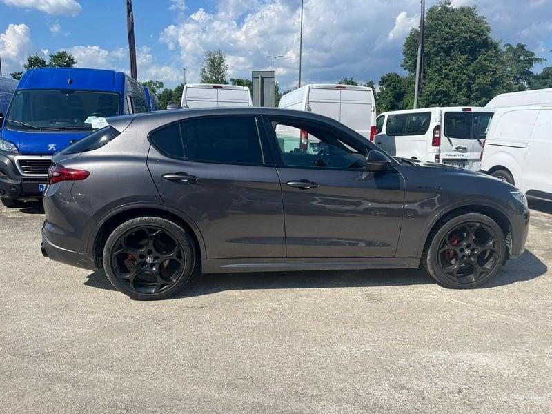 Alfa Romeo Stelvio 2.0 Turbo 280 CV AT8 Q4 Ti