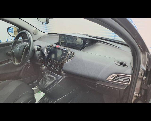 LANCIA Ypsilon 1.0 hybrid 70cv Gold s&s 5 posti