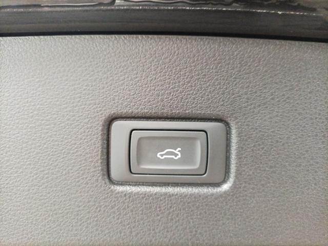 AUDI Q5 40 TDI 204 CV quattro S tronic Identity Black
