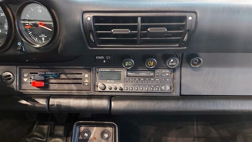 Porsche 911 Carrera 3.2 Targa G50