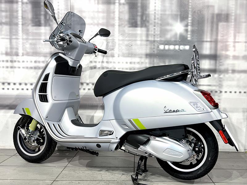 Piaggio Vespa GTS 300 SuperTech HPE