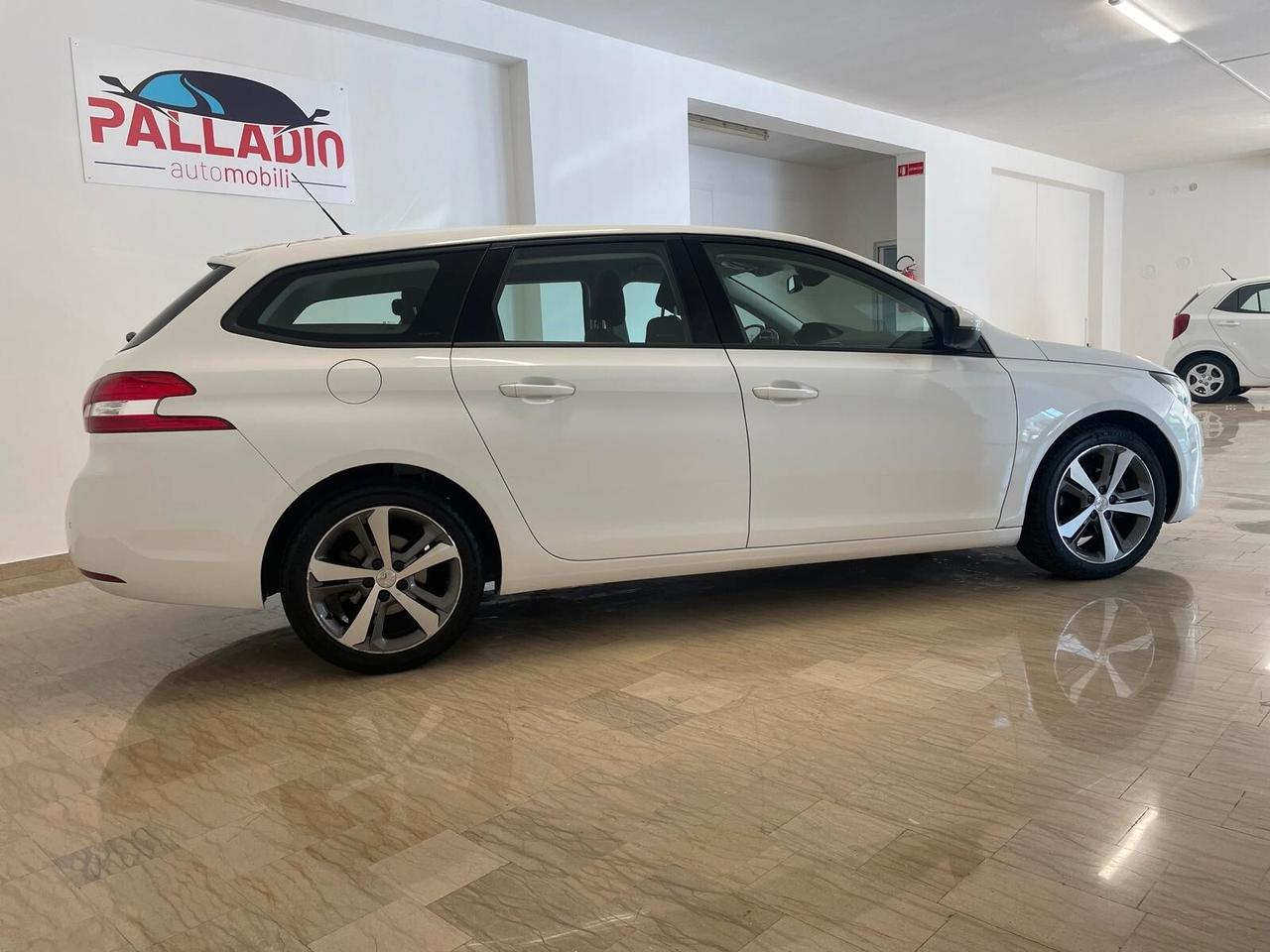 Peugeot 308 BlueHDi 120 S&S EAT6 SW Allure