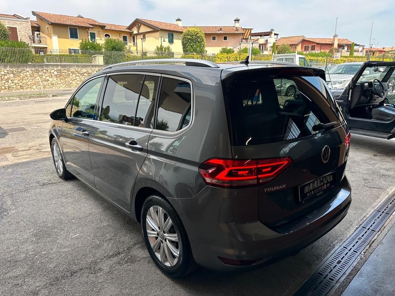 Volkswagen Touran 1.6 TDI Executive BlueMotion Technology 7 posti
