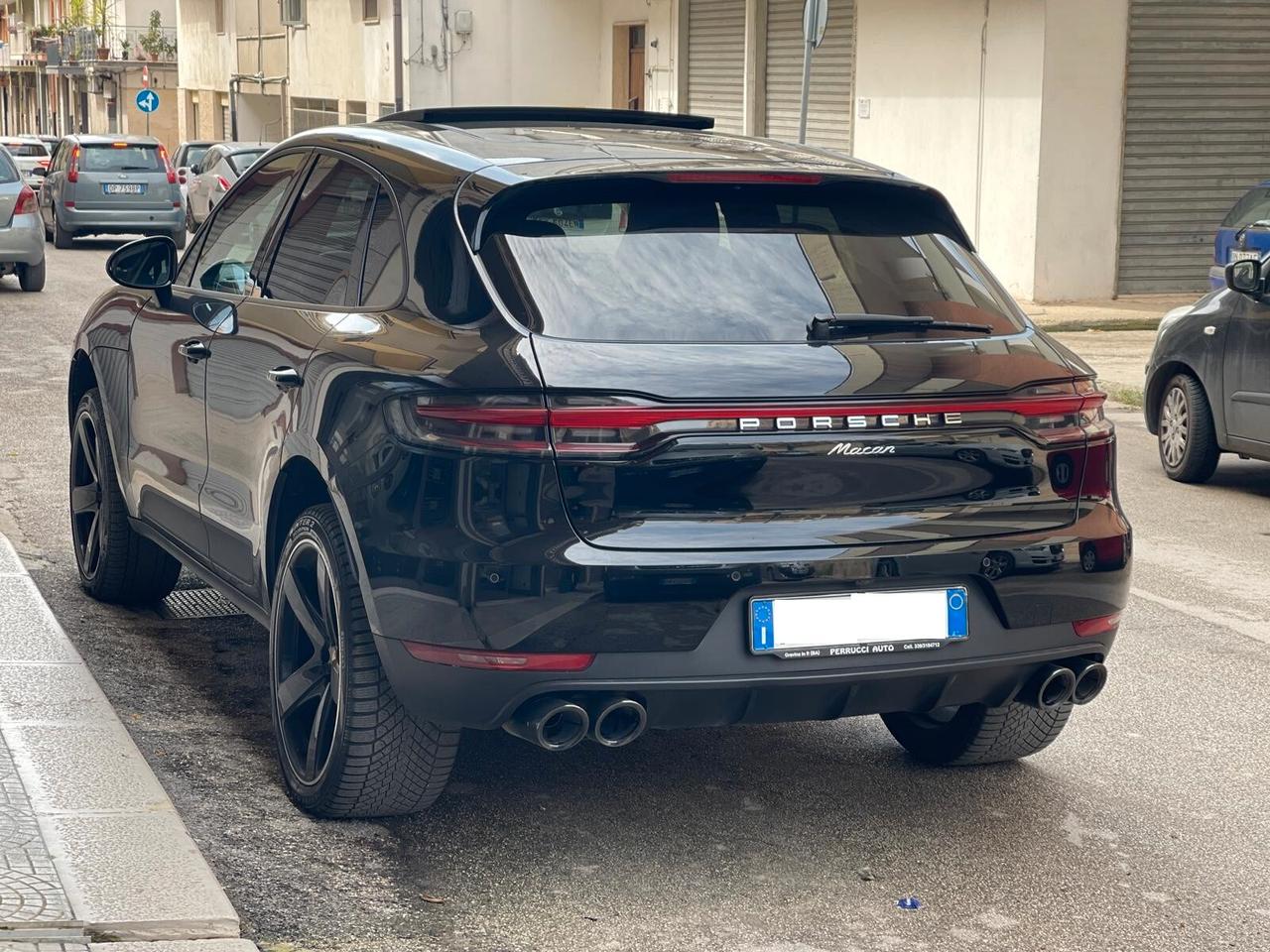 Porsche Macan 2.0 TETTO/FULL