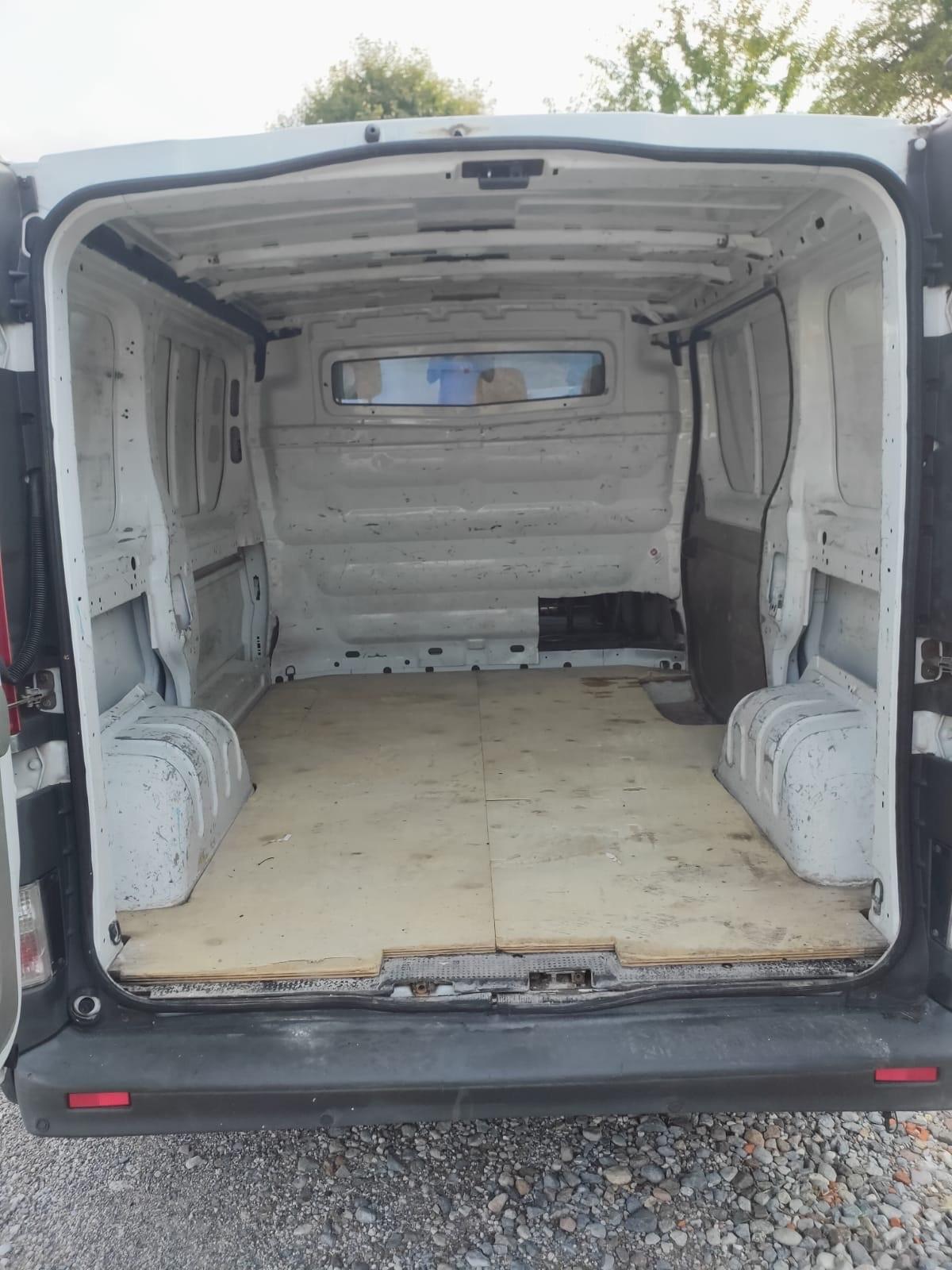 Opel Vivaro 2012