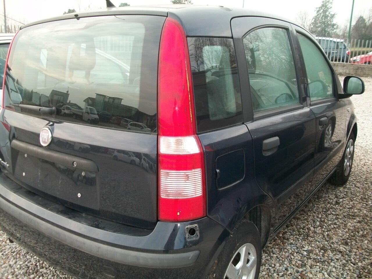 Fiat Panda 1.2 Emotion 1242 BENZINA EURO 05 NERA KM 199587 A EURO 3990,00 PIU PASSAGGIO E GARANZIAO GARANZIA UN ANNO