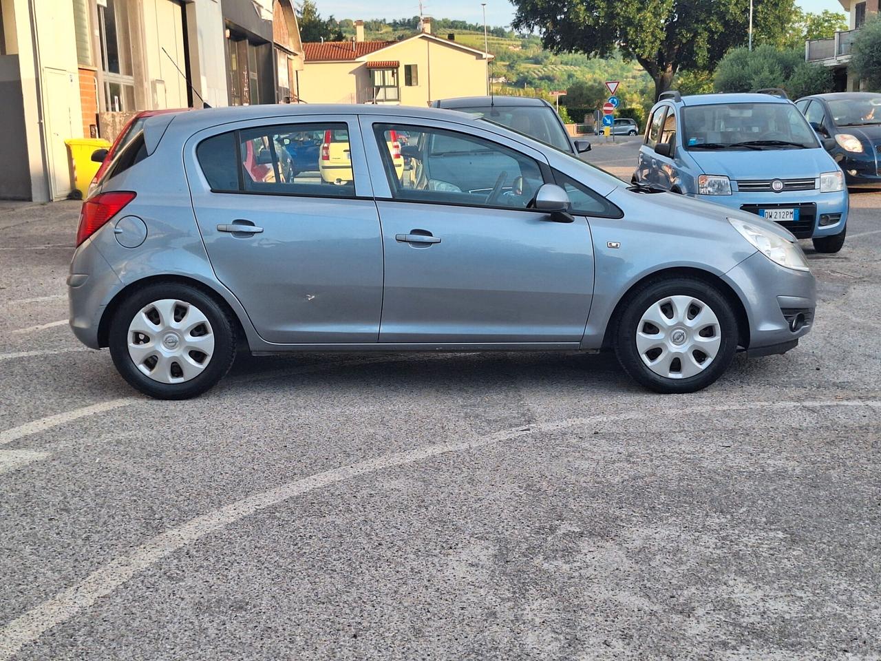 Opel Corsa 2009 1.2 IMPIANTO METANO MOTORE RIFATTO 5 PORTE