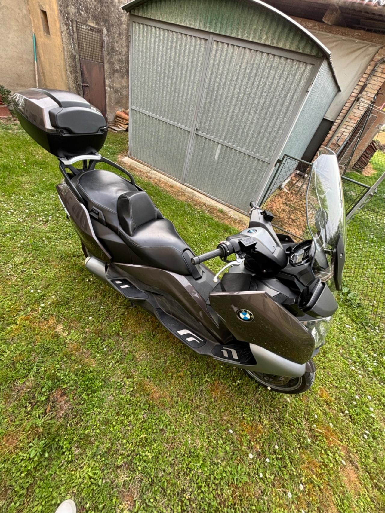 BMW 650 GT scooter 650GT