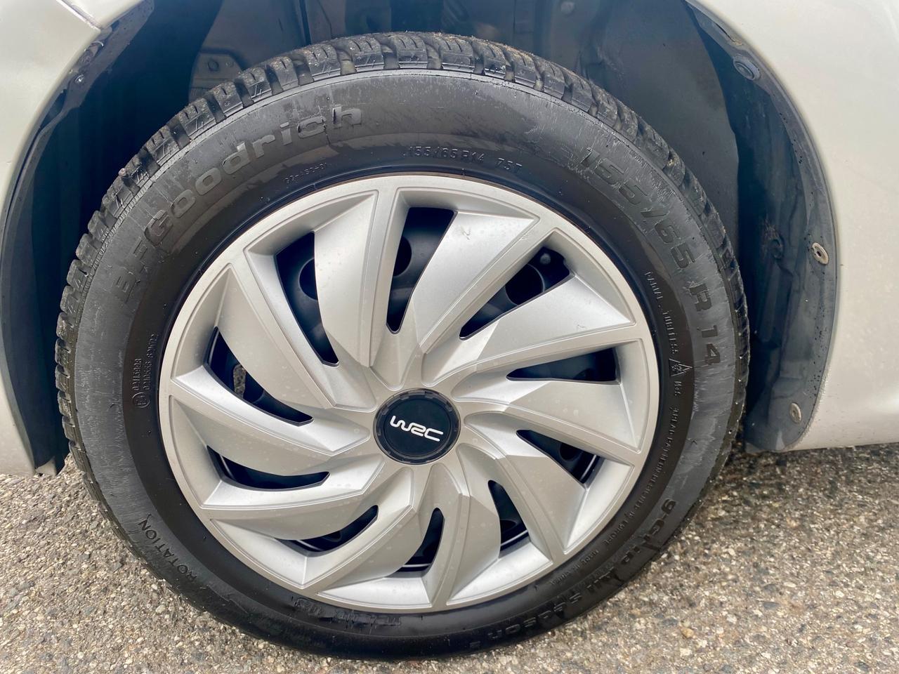 Peugeot 107 1.0 68CV 5p. Benzina