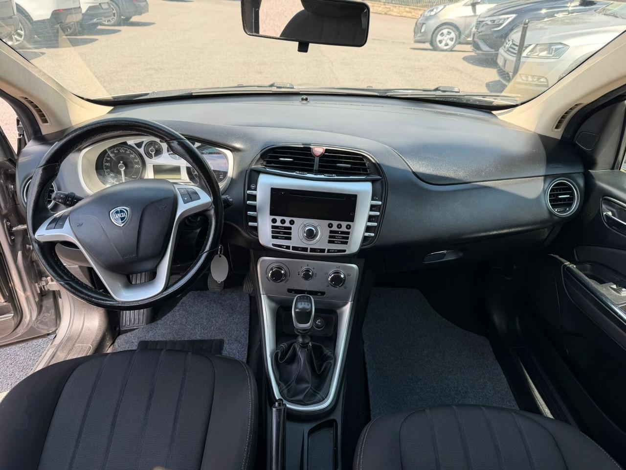 Lancia Delta 1.4 T-Jet 120 CV Silver