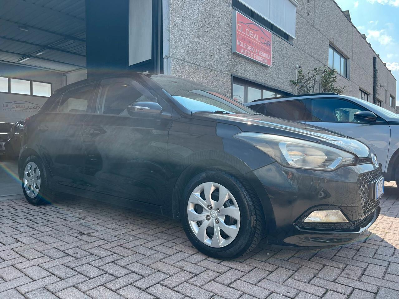 Hyundai i20 1.2 5 porte Blackline 84000km