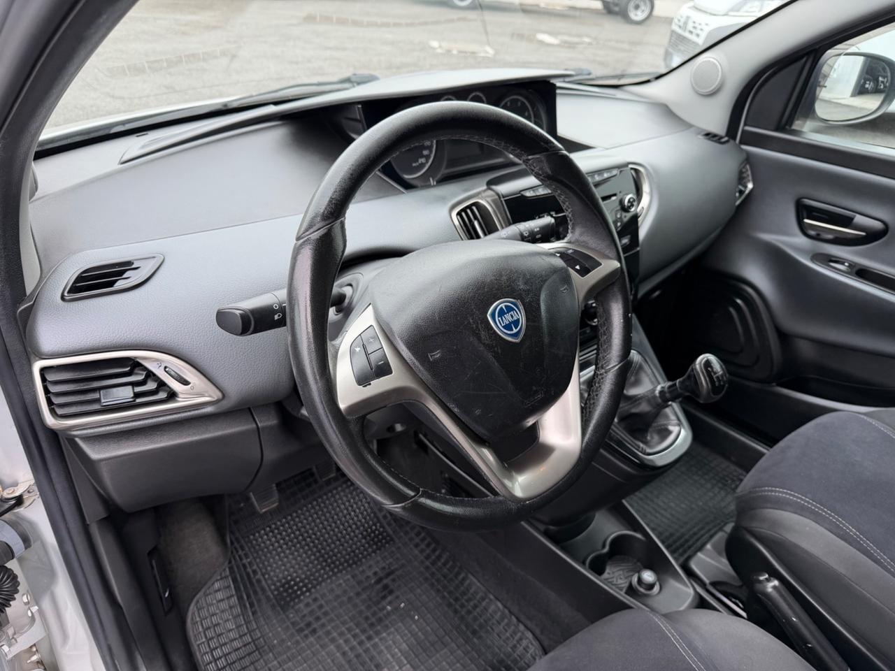 Lancia Ypsilon 1.3 MJT 16V 95 CV 5 porte S&S Gold