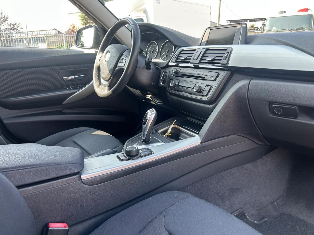 Bmw 320d Touring AUTO