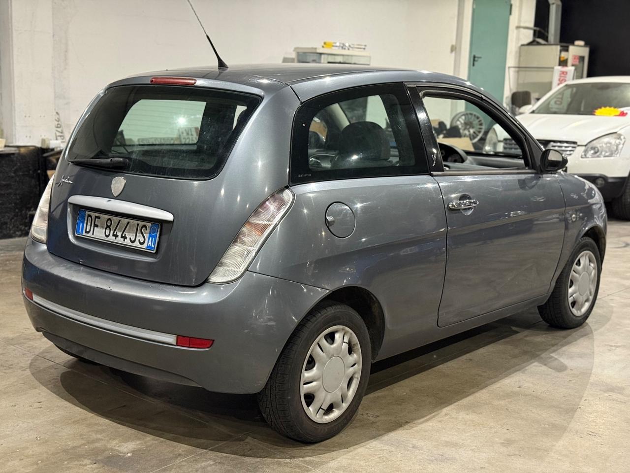 Lancia Ypsilon 1.2 Argento