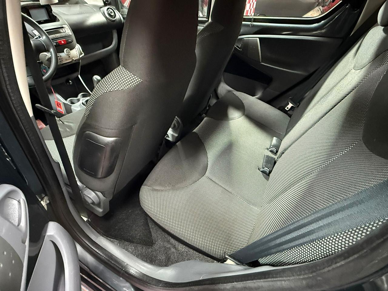 Toyota Aygo 1.0 68cv Connect - 2011