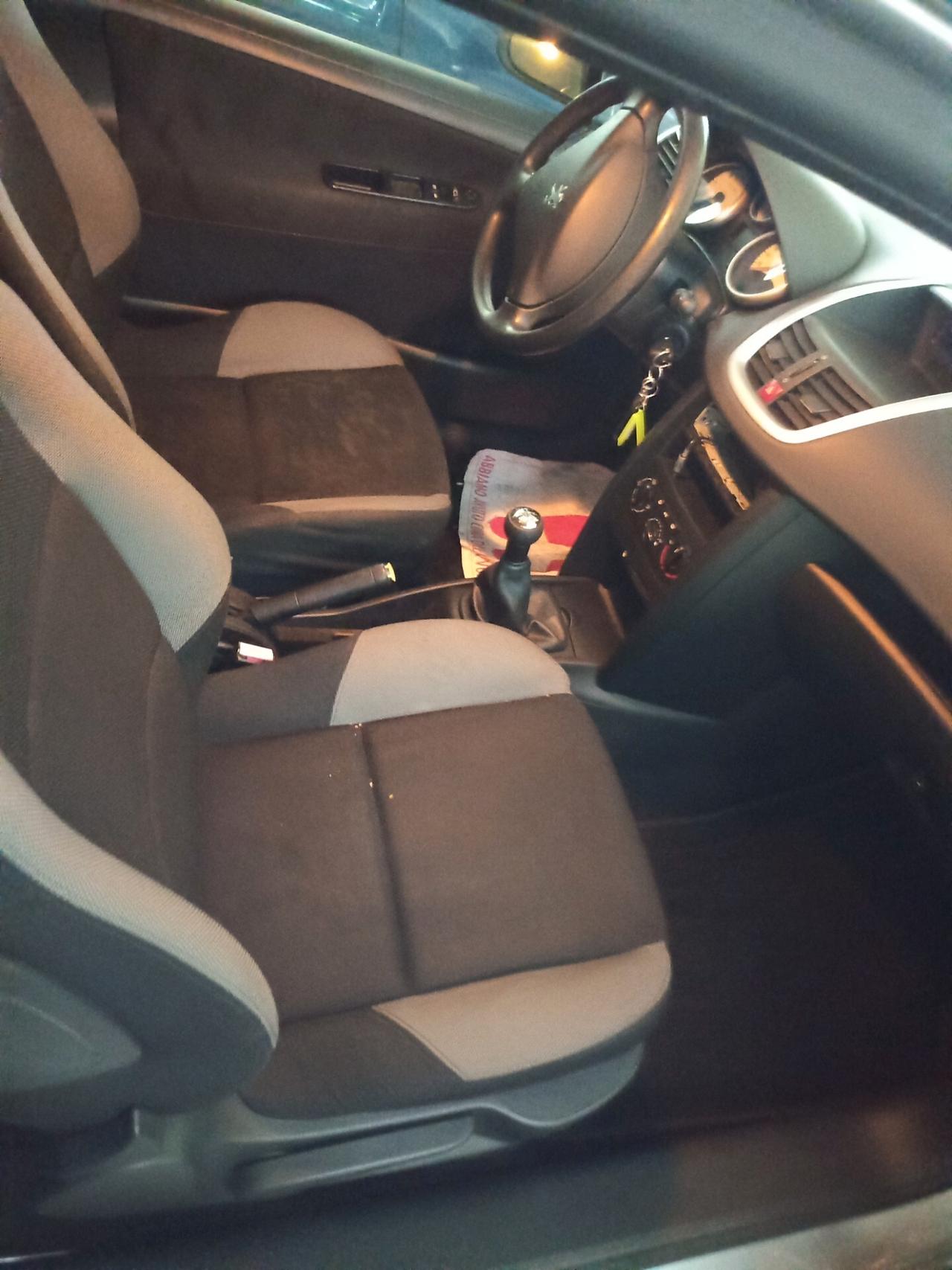 Peugeot 207 1.4 HDi 70CV 3p. XS