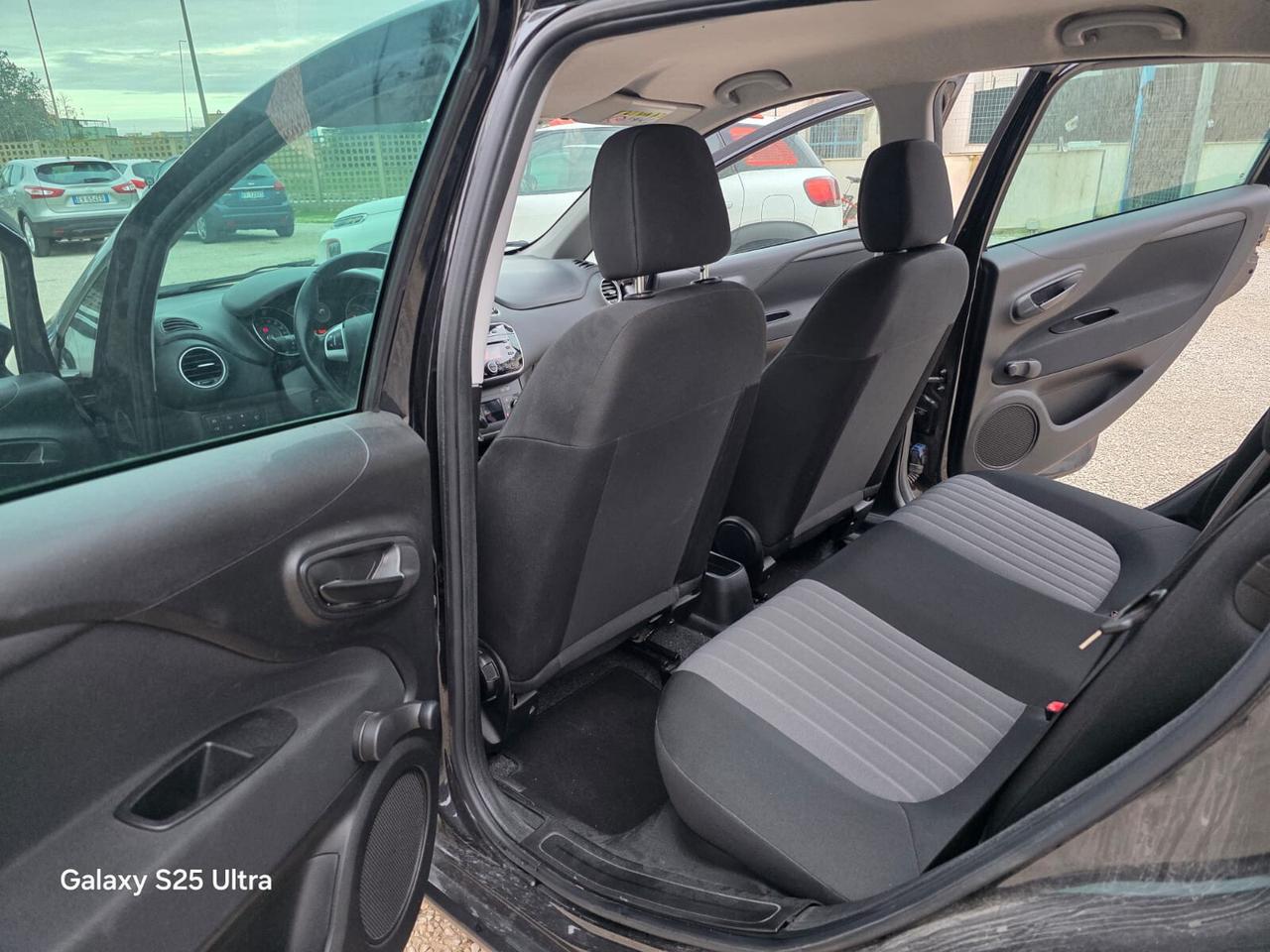 Fiat Punto 1.3 MJT II S&S 95 CV 5 porte Street 2018