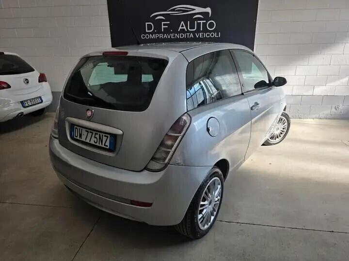 Lancia Ypsilon Neopatentati