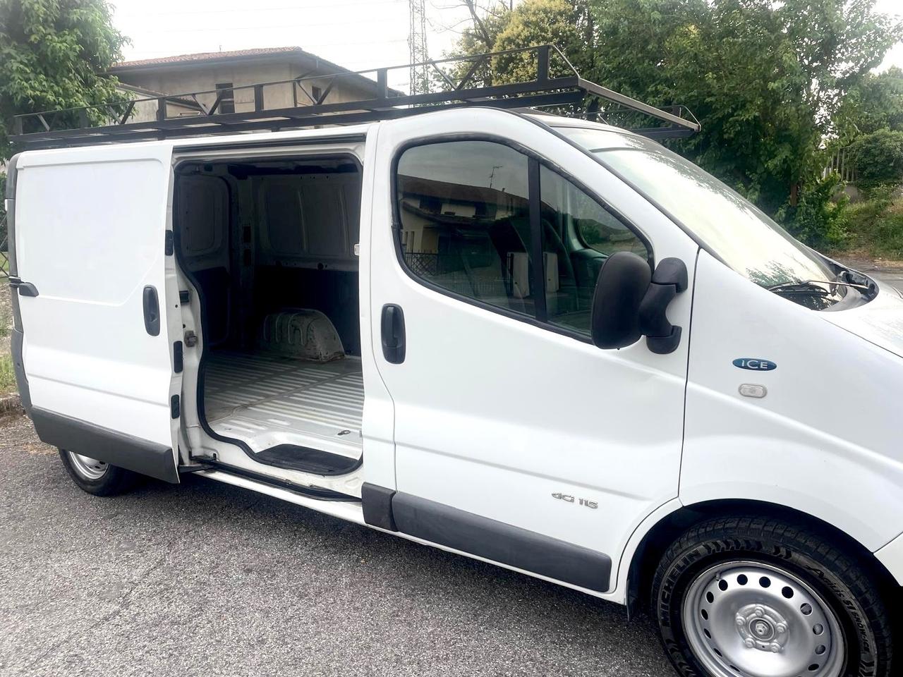 Renault Trafic T27 2.0 Diesel 2009