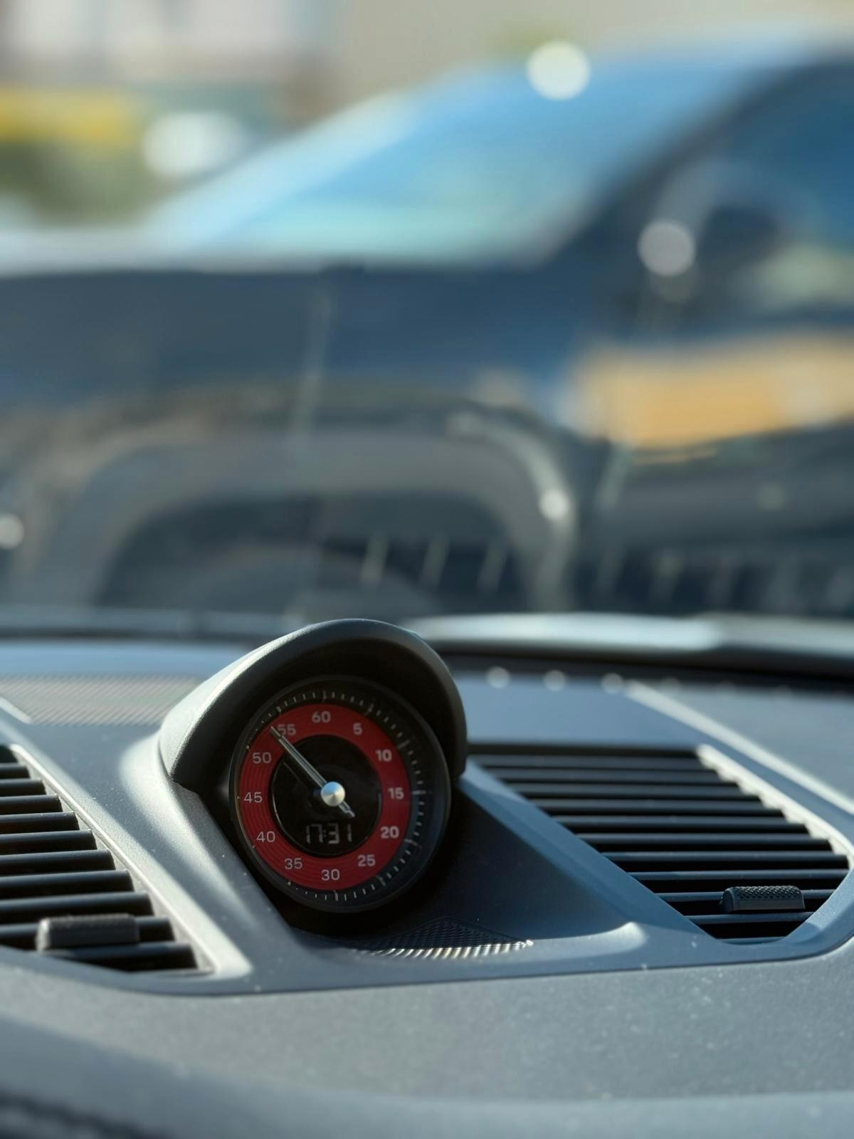 Porsche 911 Carrera 4 GTS Cabriolet